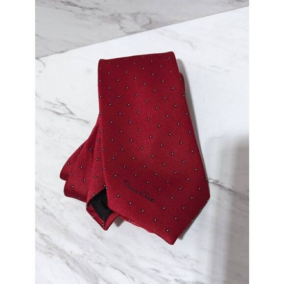 Oscar de la Renta Men's 100% Silk Red With Blue & White Diamond Neck Tie - Picture 4 of 5